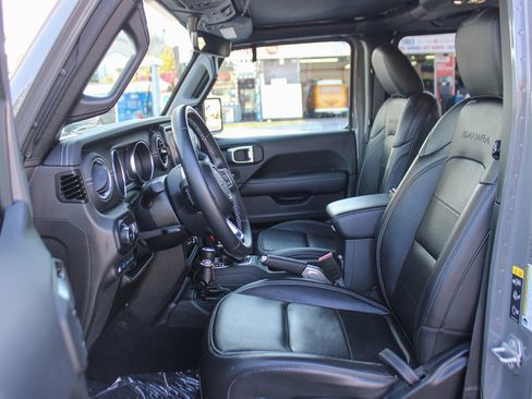 Used 2022 Jeep Wrangler Unlimited Sahara image 15