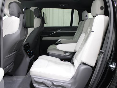 New 2025 Cadillac Escalade IQ Sport 1 w/ Smart Trailering package image 30