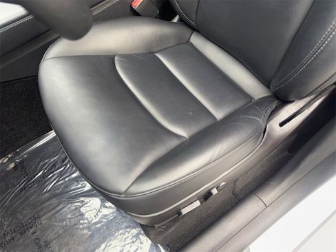 Used 2022 Tesla Model Y Performance image 28