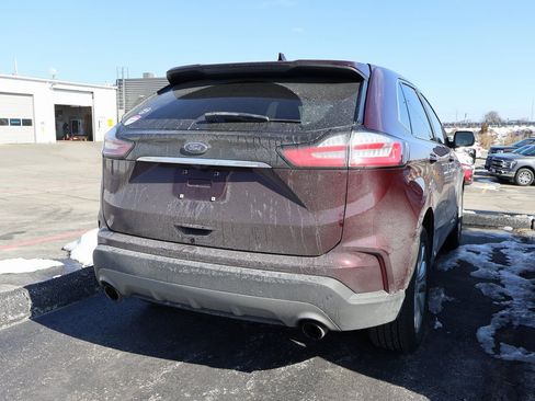 Used 2020 Ford Edge Titanium image 17