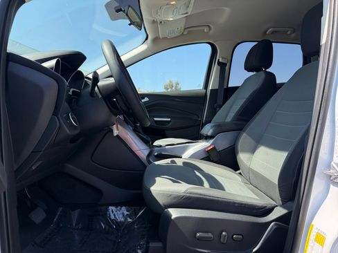 Used 2016 Ford Escape SE image 16