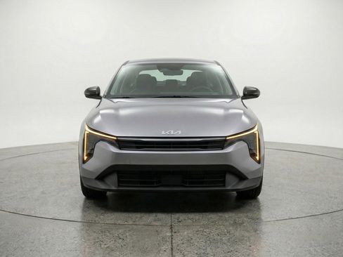 Used 2025 Kia K4 LXS FWD image 2