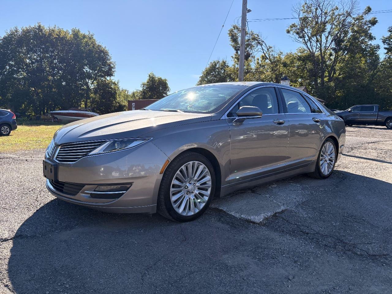Used 2016 Lincoln MKZ AWD image 3