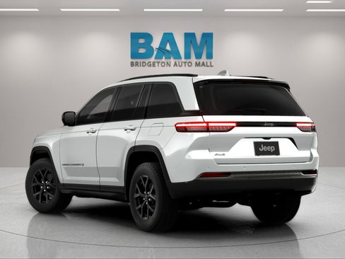 New 2026 Jeep Grand Cherokee Altitude AWD/4WD image 10