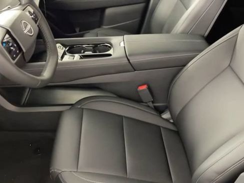 New 2025 Nissan Murano SV FWD image 15
