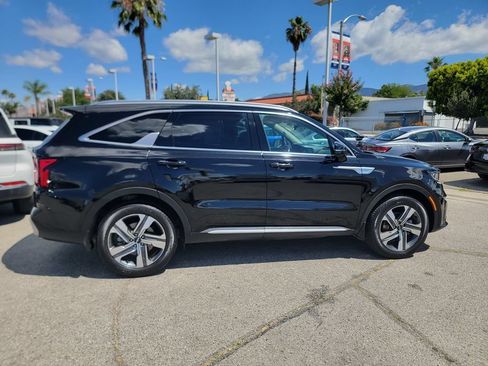 Used 2023 Kia Sorento EX AWD/4WD image 4
