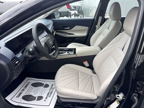 New 2026 Nissan Sentra SL FWD image 9