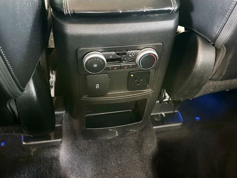 Used 2021 Ford Explorer Limited w/ Equipment Group 301A AWD/4WD image 28