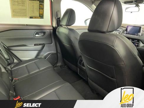 Used 2023 Nissan Rogue SV w/ SV Premium B Package AWD/4WD image 24