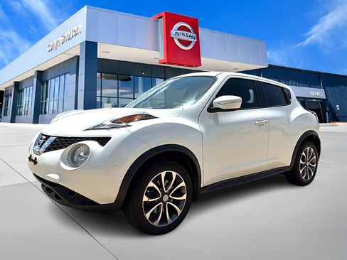 Used 2017 Nissan Juke SV FWD image 1