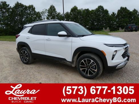 New 2026 Chevrolet TrailBlazer LT w/ Convenience Package AWD/4WD image 1