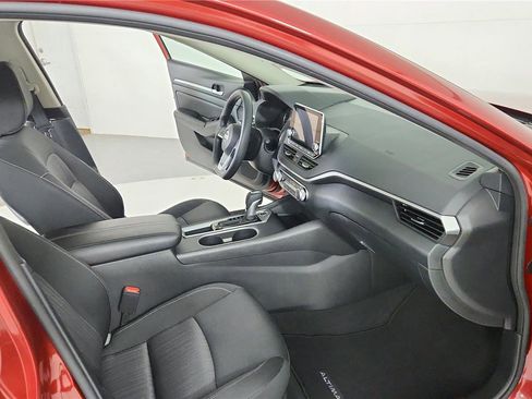 Used 2022 Nissan Altima 2.5 SV FWD image 19
