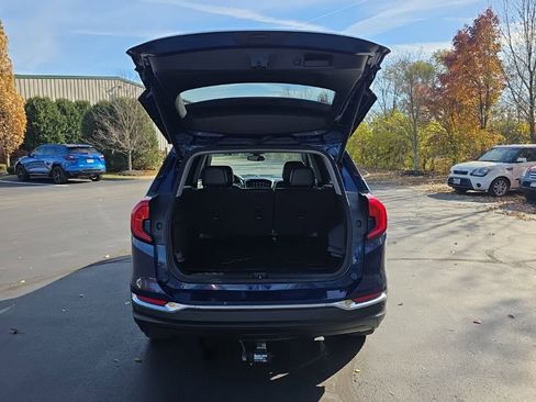 Used 2022 GMC Terrain SLT image 39