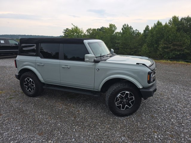 Used 2023 Ford Bronco Outer Banks AWD/4WD image 2