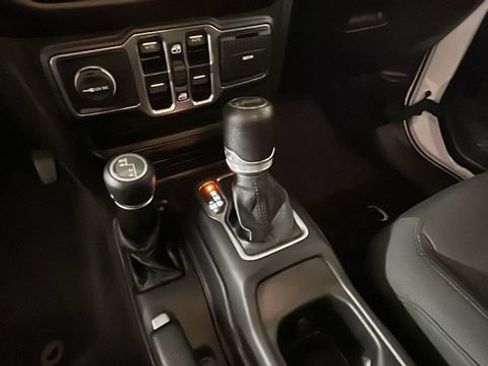 Used 2019 Jeep Wrangler Unlimited Sport AWD/4WD image 19