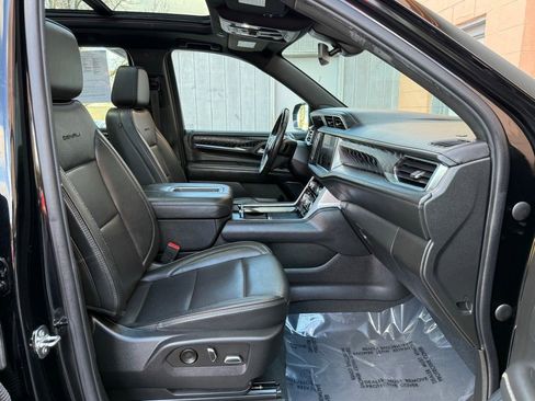 Used 2022 GMC Yukon Denali image 26