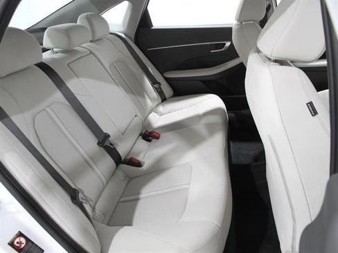 Used 2022 Hyundai Sonata SEL image 18