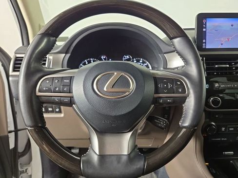 Used 2023 Lexus GX 460 Premium w/ Accessory Package image 24