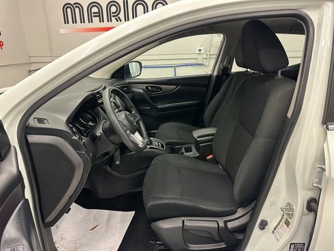 Used 2022 Nissan Rogue Sport S image 19