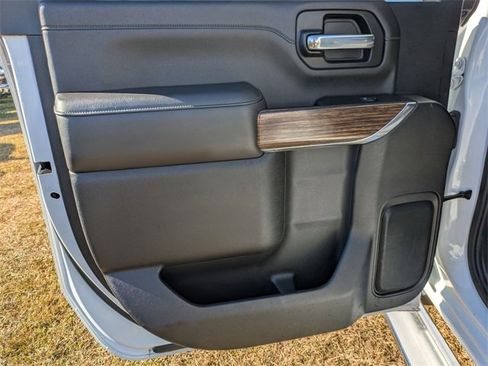 Certified 2022 Chevrolet Silverado 3500 High Country w/ Snow Plow Prep/Camper Package image 54