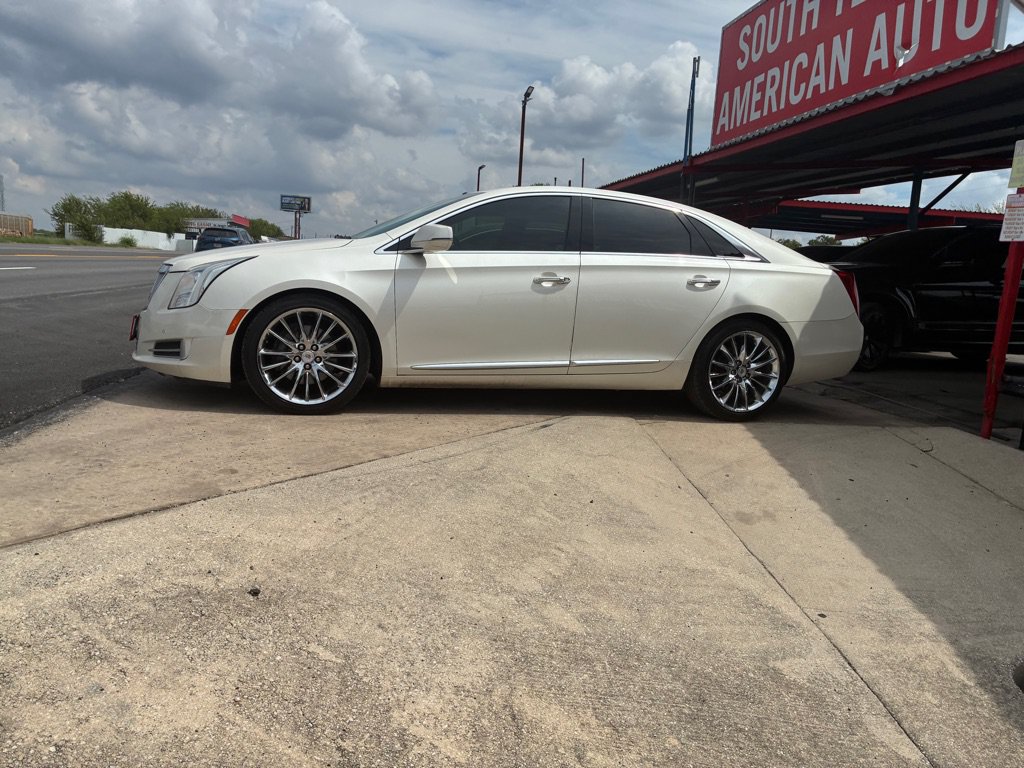 Used 2013 Cadillac XTS Platinum FWD image 20