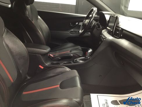 Used 2021 Hyundai Veloster Turbo image 26