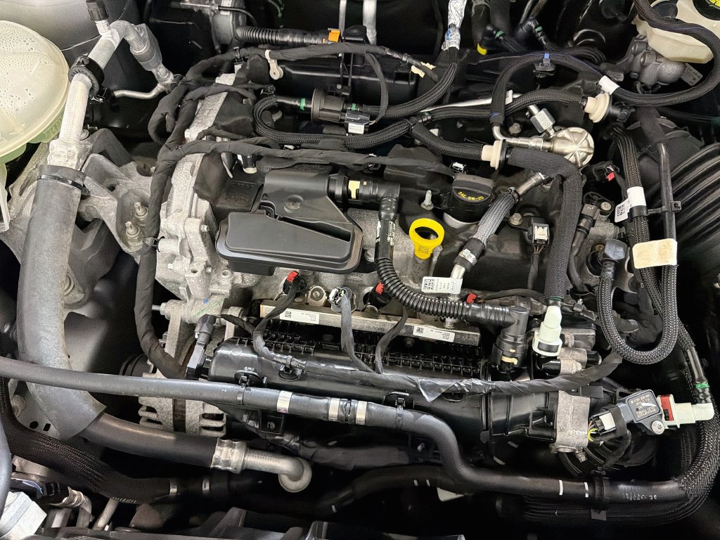 Used 2022 Ford Escape S FWD image 28