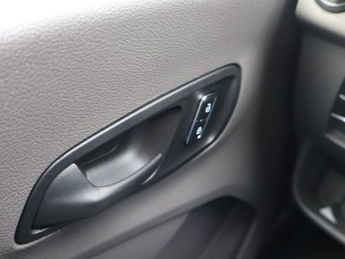 Used 2023 Ford Transit 350 XLT image 18