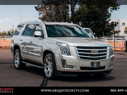 Used 2016 Cadillac Escalade Luxury