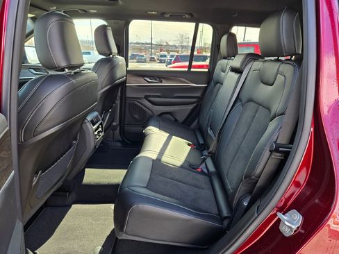 New 2026 Jeep Grand Cherokee 4WD image 25