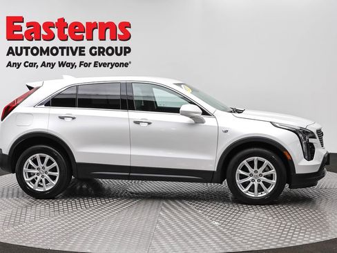 Used 2019 Cadillac XT4 Luxury AWD/4WD image 4