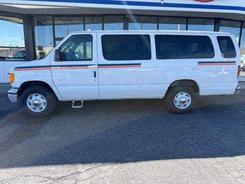 Used 2003 Ford E-350 and Econoline 350 XL image 2