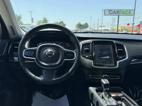 Used 2018 Volvo XC90 T6 Momentum w/ Momentum Plus Package AWD/4WD image 25