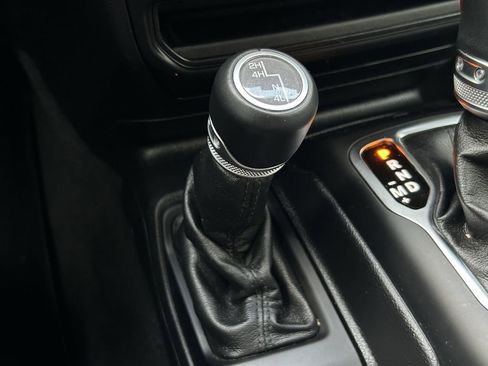 Used 2021 Jeep Wrangler Unlimited Sahara image 20