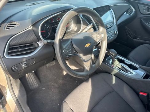Used 2023 Chevrolet Malibu LT image 12