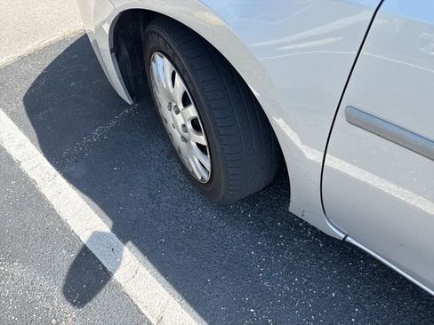 Used 2016 Toyota Corolla LE image 5