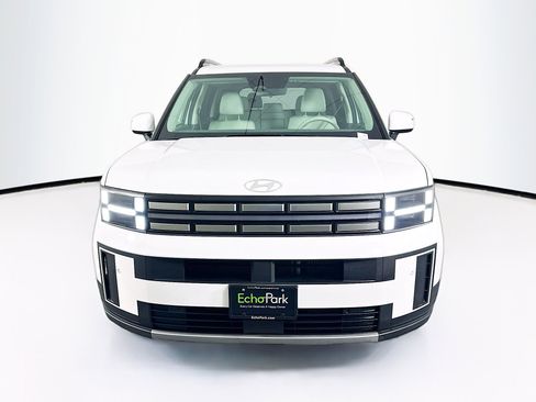 Used 2025 Hyundai Santa Fe SEL FWD image 2