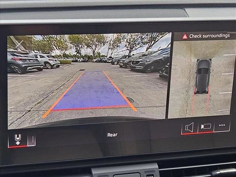 Used 2021 Audi Q5 Premium Plus image 13