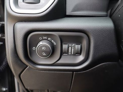 New 2026 RAM 3500 Laramie AWD/4WD image 21