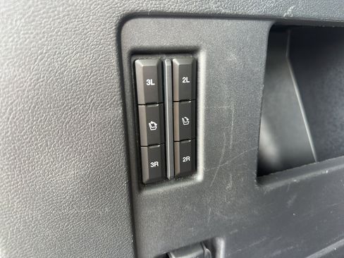 Used 2024 Ford Expedition Max XLT AWD/4WD image 36