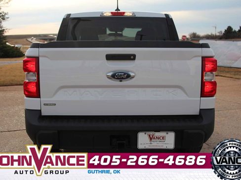 Used 2022 Ford Maverick XLT image 8