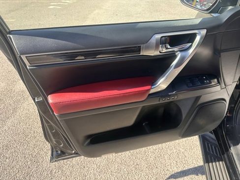 Used 2023 Lexus GX 460 Premium image 11