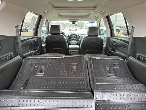 Used 2019 Chevrolet Traverse Premier w/ Redline Edition image 46