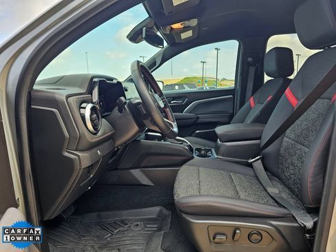 Used 2025 Chevrolet Colorado Z71 AWD/4WD image 17
