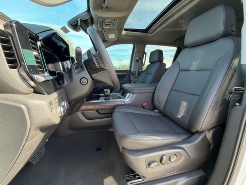 New 2026 GMC Sierra 1500 SLT w/ SLT Premium Package image 23