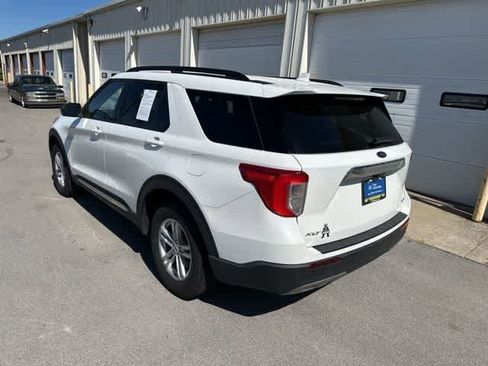 Used 2023 Ford Explorer XLT w/ Equipment Group 202A AWD/4WD image 19