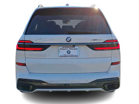 Certified 2023 BMW X7 xDrive40i w/ M Sport Package image 5