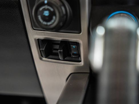 Used 2019 Ford F150 Platinum w/ Equipment Group 701A Luxury AWD/4WD image 34
