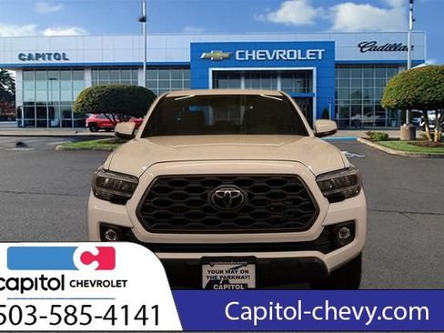 Used 2023 Toyota Tacoma TRD Off-Road AWD/4WD image 8