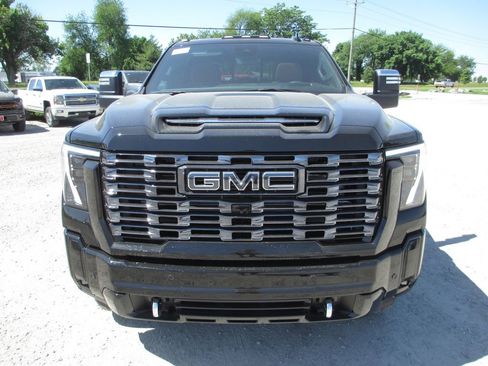 New 2026 GMC Sierra 2500 Denali Ultimate AWD/4WD image 12